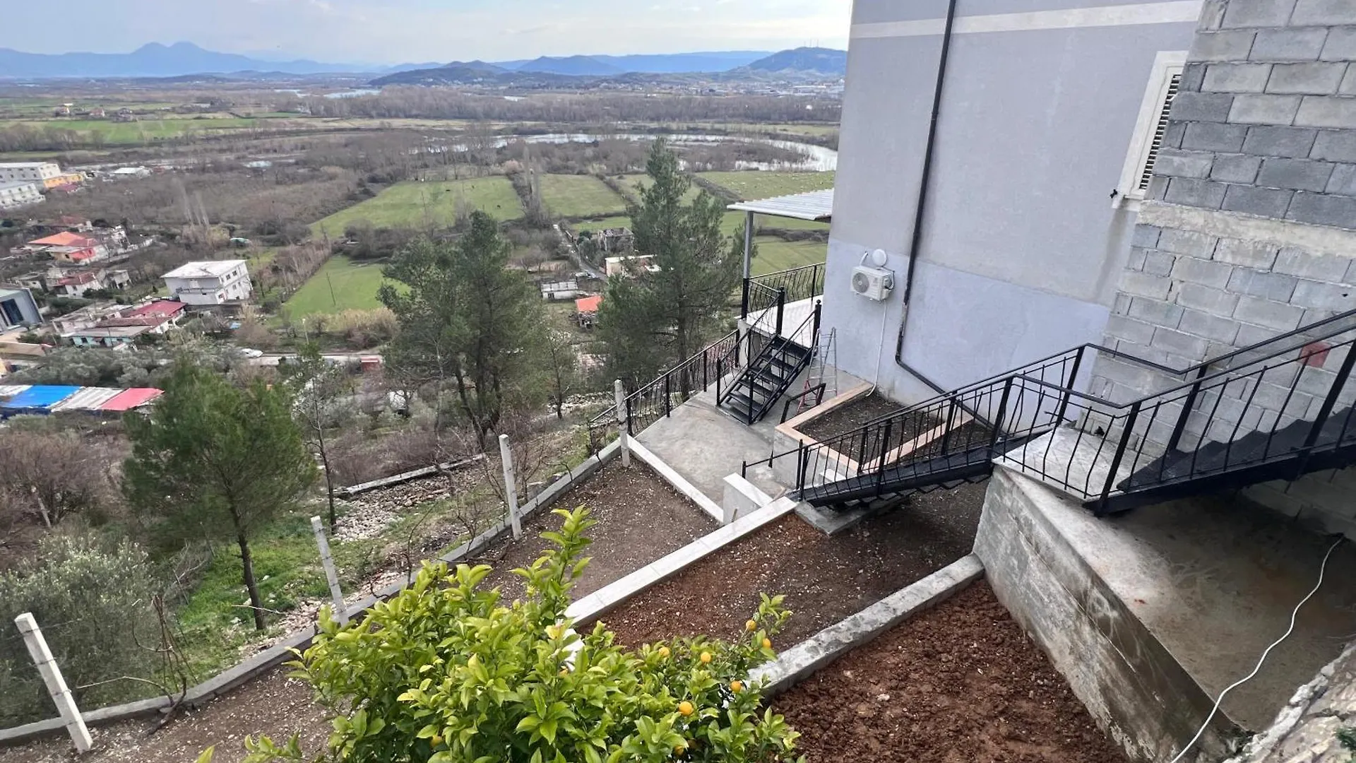 Hotel I Pari Shkoder 3*,