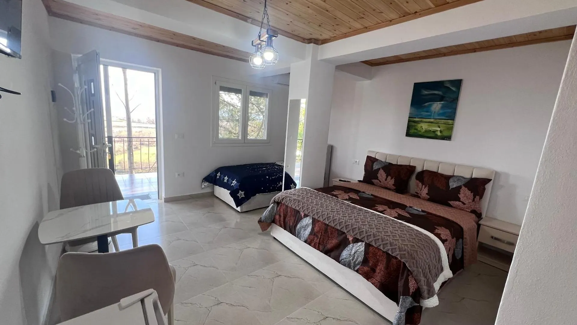 Hotel I Pari Shkoder