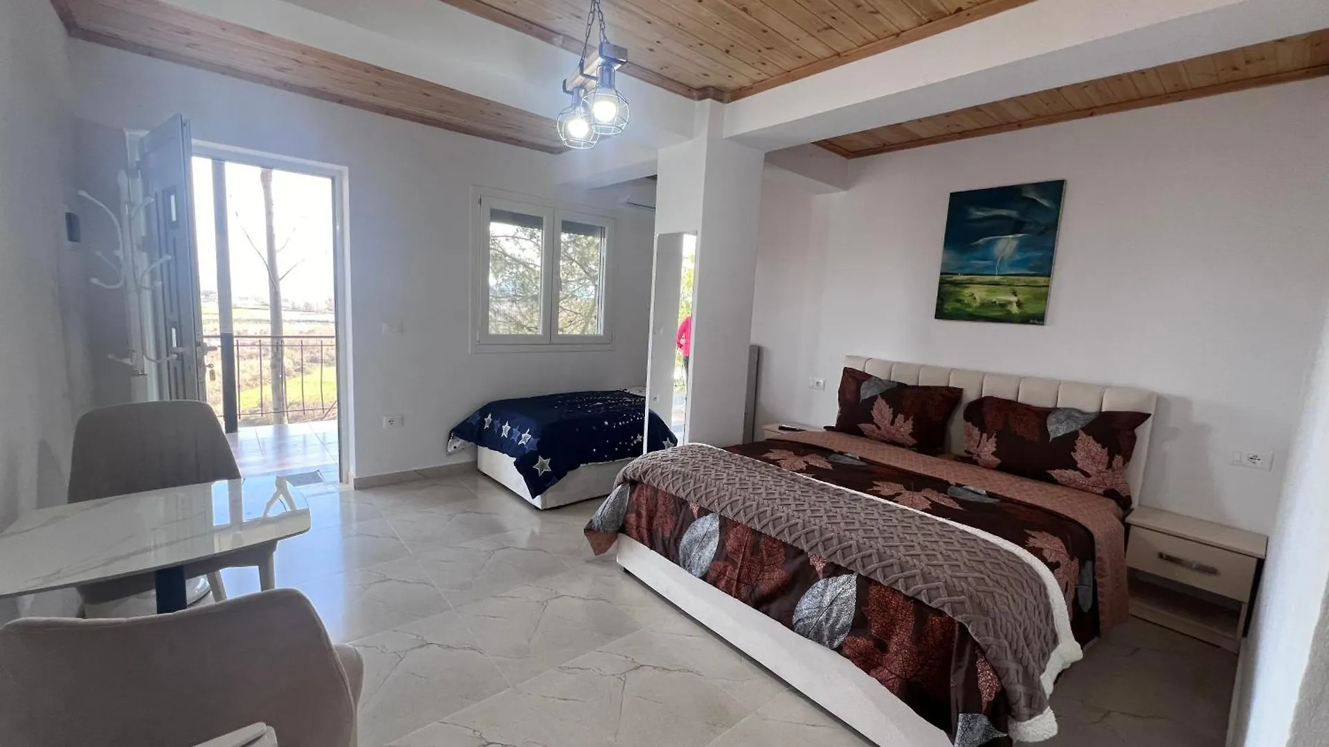 ***  Hotel I Pari Shkoder Albania