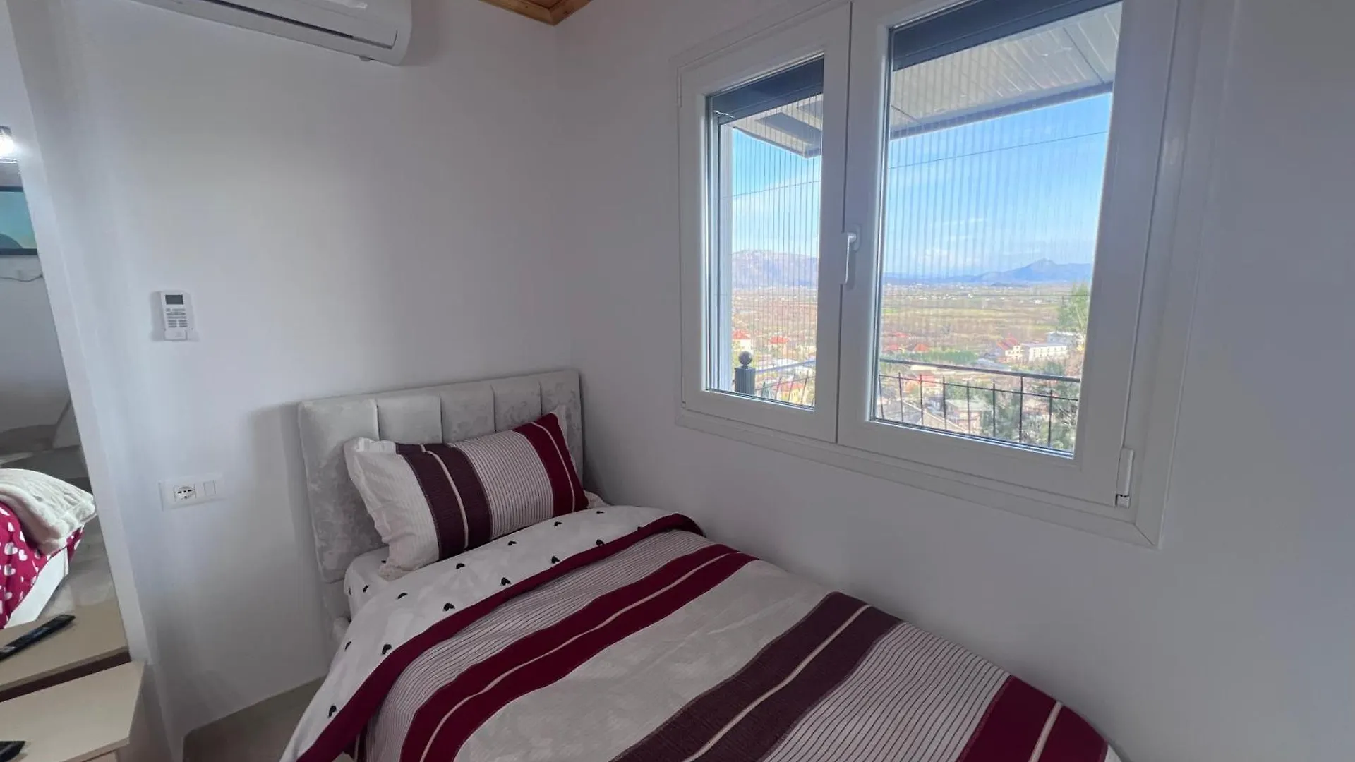 Hotel I Pari Shkoder 3*,