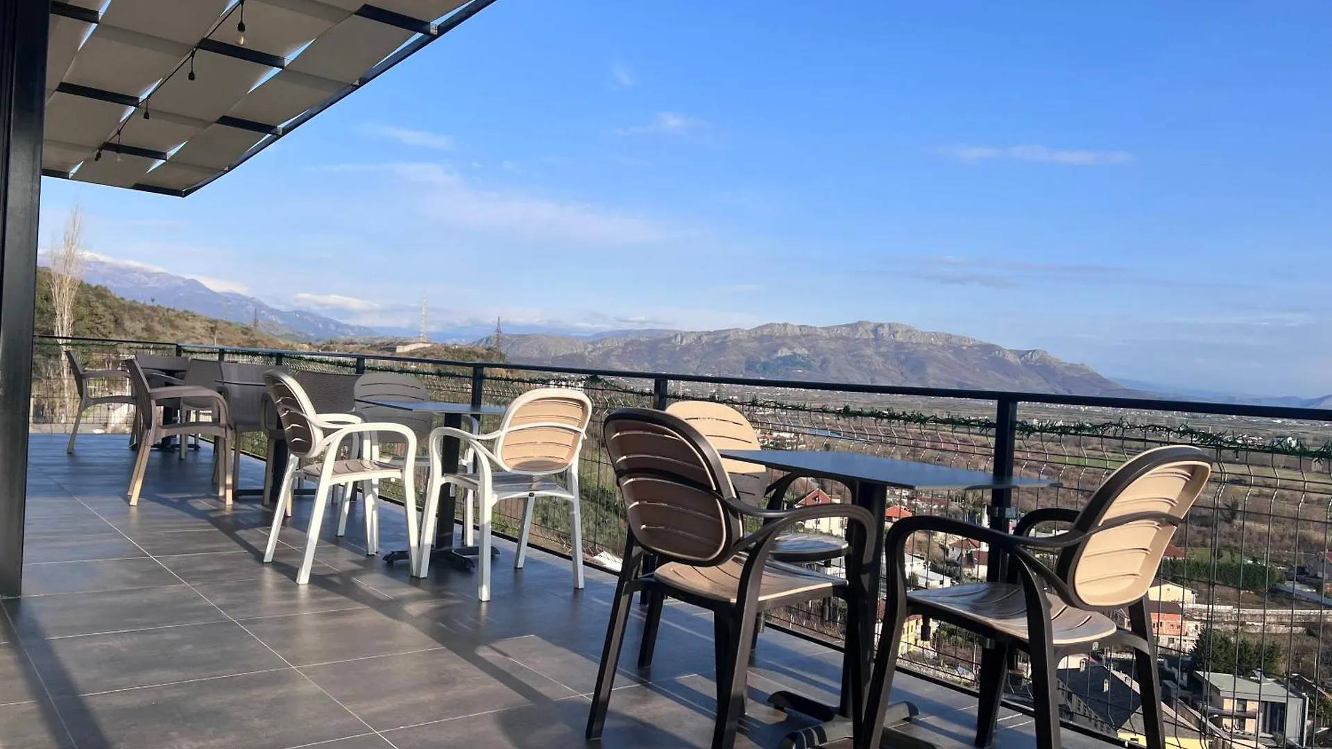Hotel I Pari Shkoder