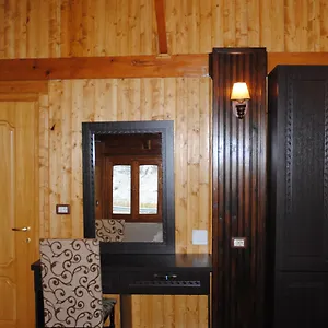 Hotel Vataksi, Berdic e Siperme